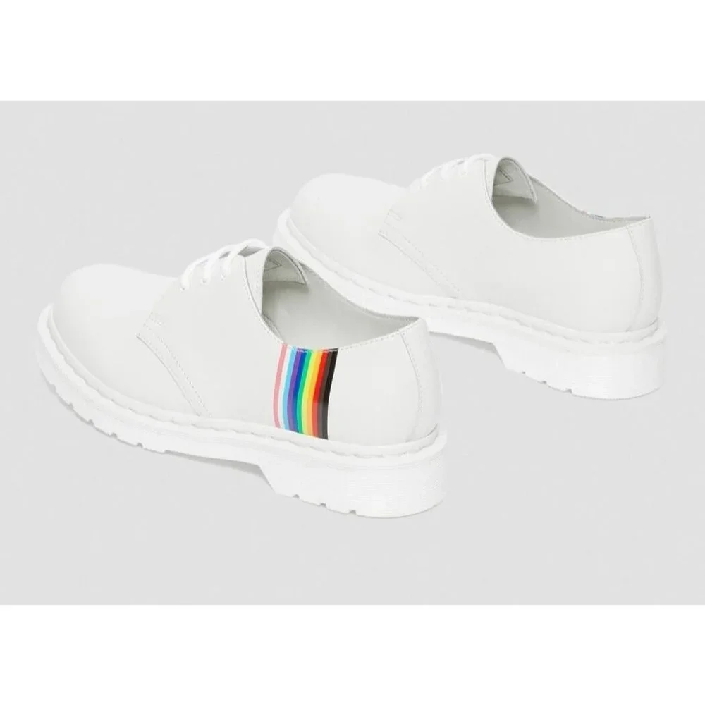 New Dr Martens 27522 White Smooth Leather Pride Oxford Shoes Men 9
